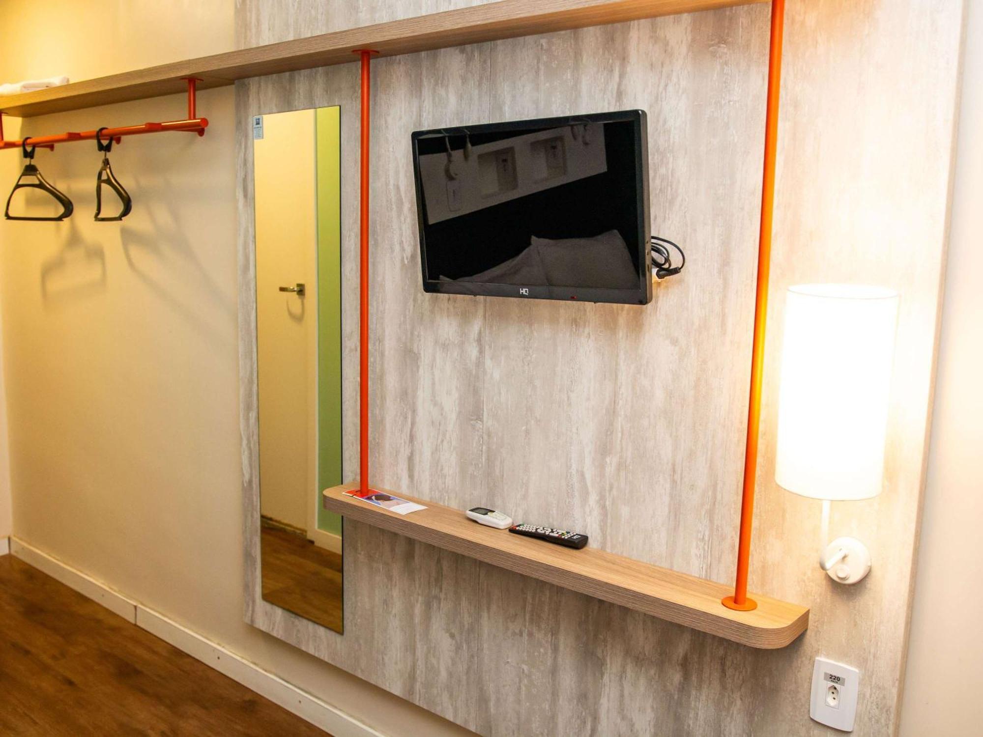 Ibis Budget Итаперуна Экстерьер фото